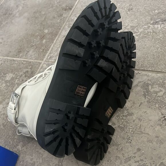 Stuart Weitzman Ultra Lug Sole Buckle Combat Boots, New, Size 36/5.5 - Picture 4 of 9